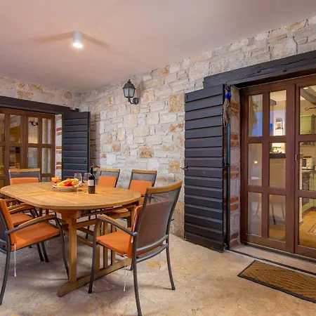 Authentic Retreat In Lush Rural Istria - Fabina *