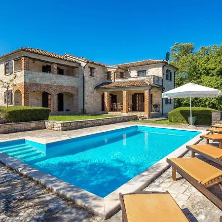 Authentic Retreat In Lush Rural Istria - Fabina فيلة *