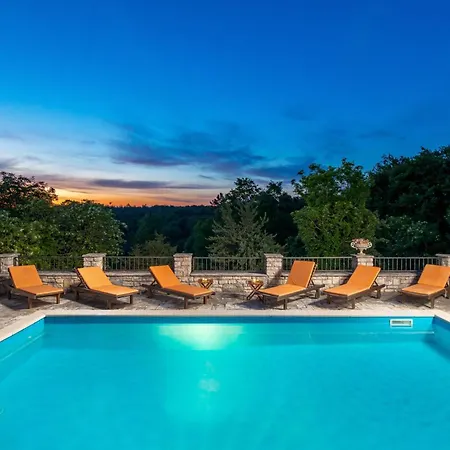 Authentic Retreat In Lush Rural Istria - Fabina וילה