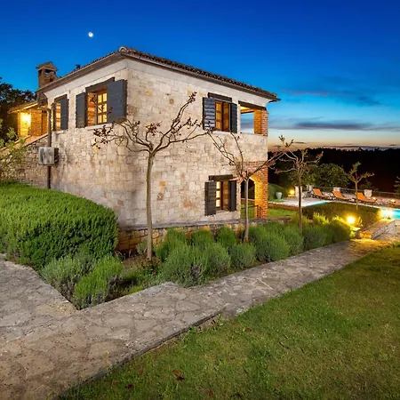 Authentic Retreat In Lush Rural Istria - Fabina וילה
